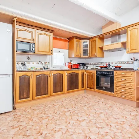 Nice In With Kitchen 4*