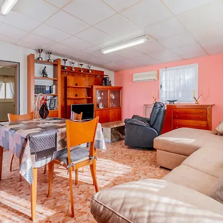Hotel Nice In With Kitchen 4*